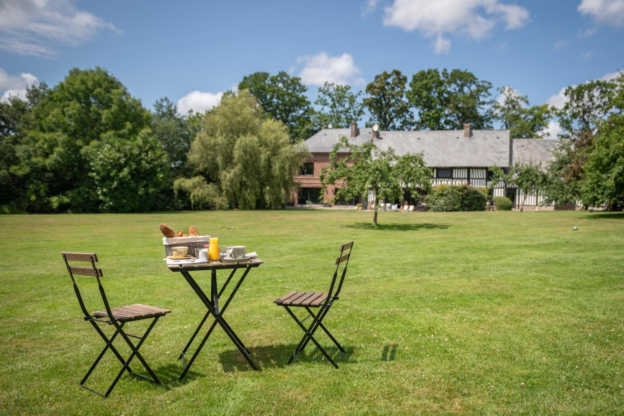 Le Manoir De La Campagne Hotel Yebleron Ngoại thất bức ảnh